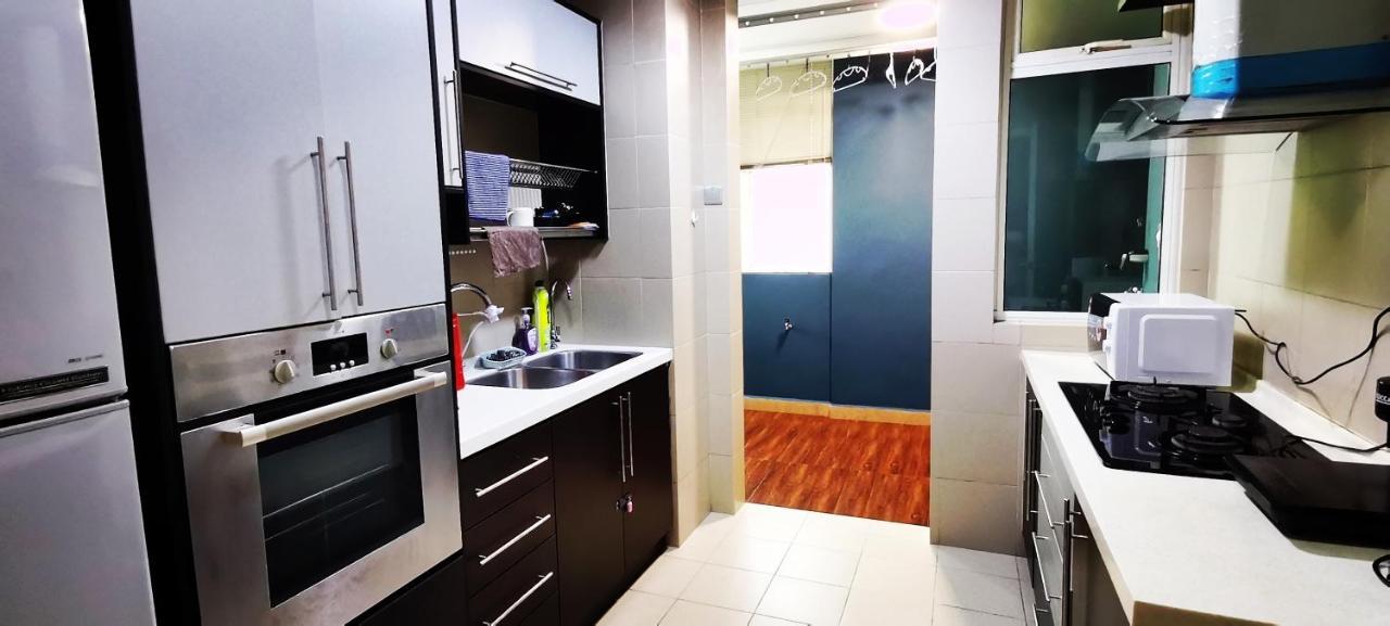 KLCC Amazing Robots Homestay 4Bedrooms  Kuala Lumpur Buitenkant foto