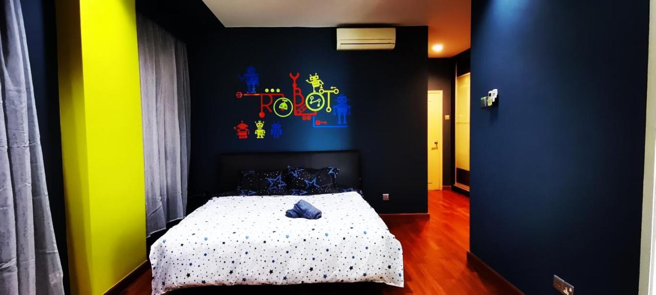 KLCC Amazing Robots Homestay 4Bedrooms  Kuala Lumpur Buitenkant foto