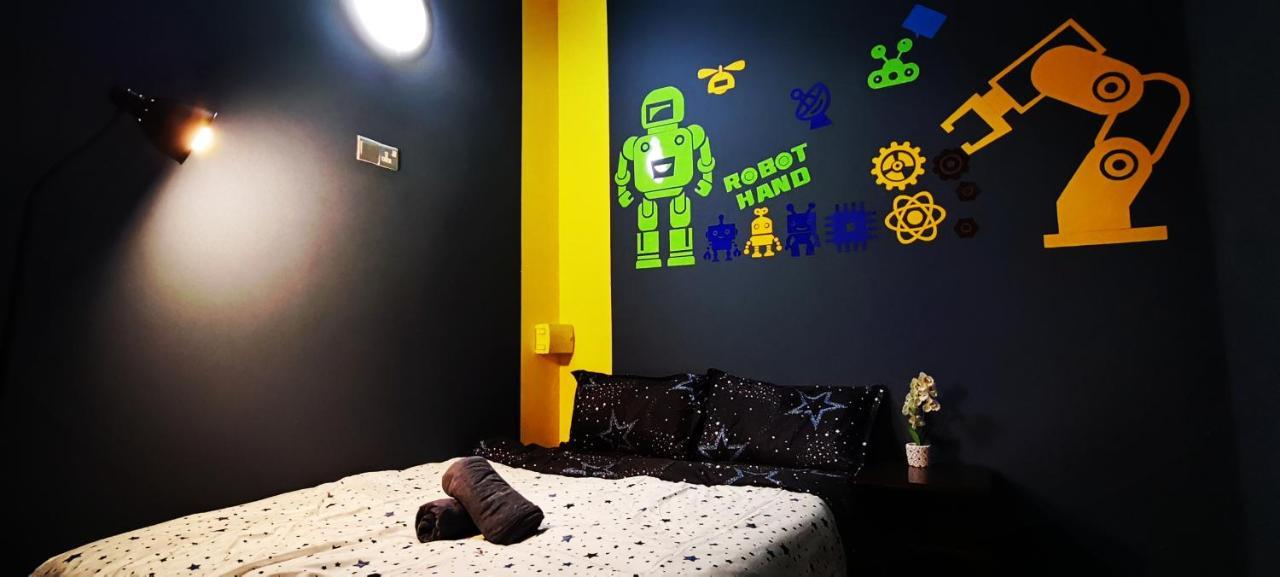 KLCC Amazing Robots Homestay 4Bedrooms  Kuala Lumpur Buitenkant foto