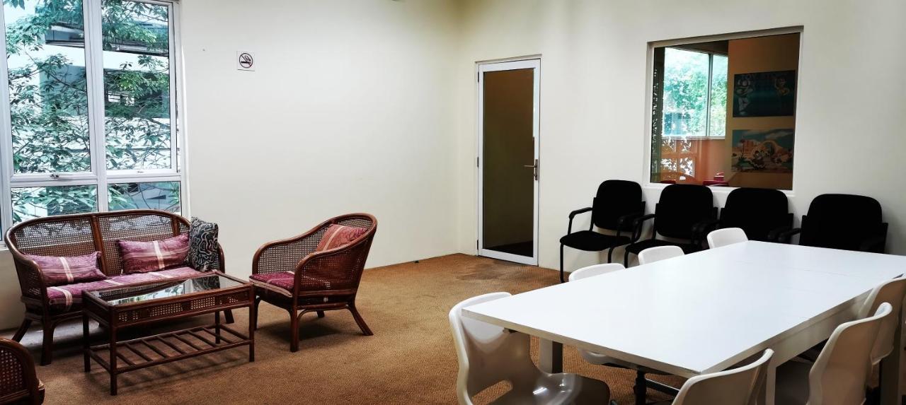 KLCC Amazing Robots Homestay 4Bedrooms  Kuala Lumpur Buitenkant foto