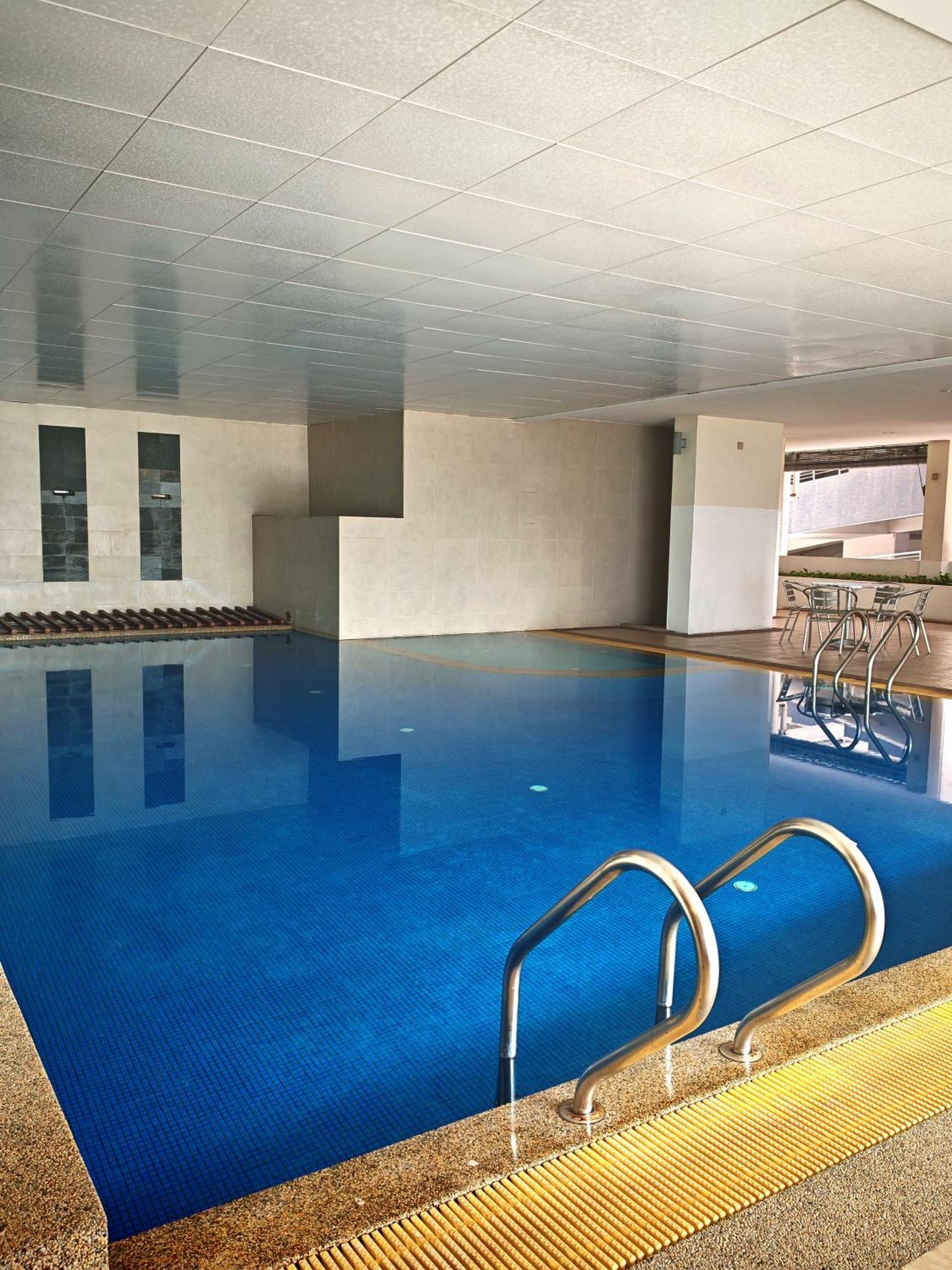 KLCC Amazing Robots Homestay 4Bedrooms  Kuala Lumpur Kamer foto
